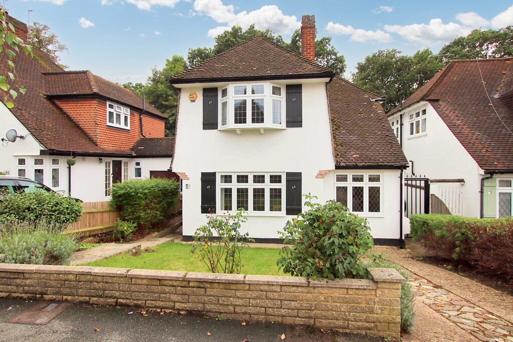 Hartland Way, Shirley